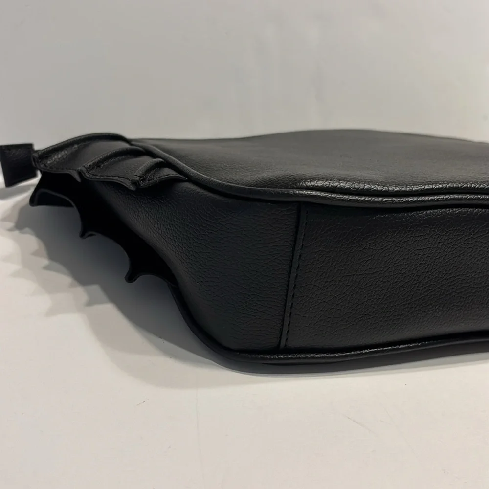 NWOT Jeffree Star LIMITED EDITION Black Batwing Cosmetic Bag
